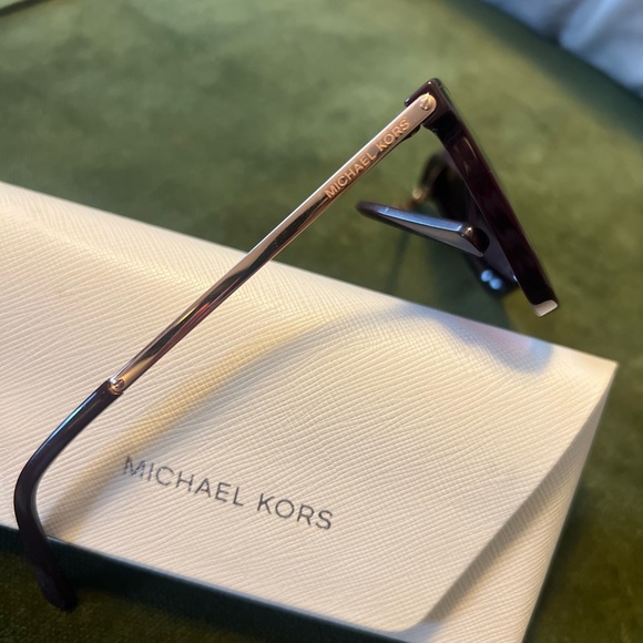 Like new MK Zermatt sunglasses - Picture 3 of 3